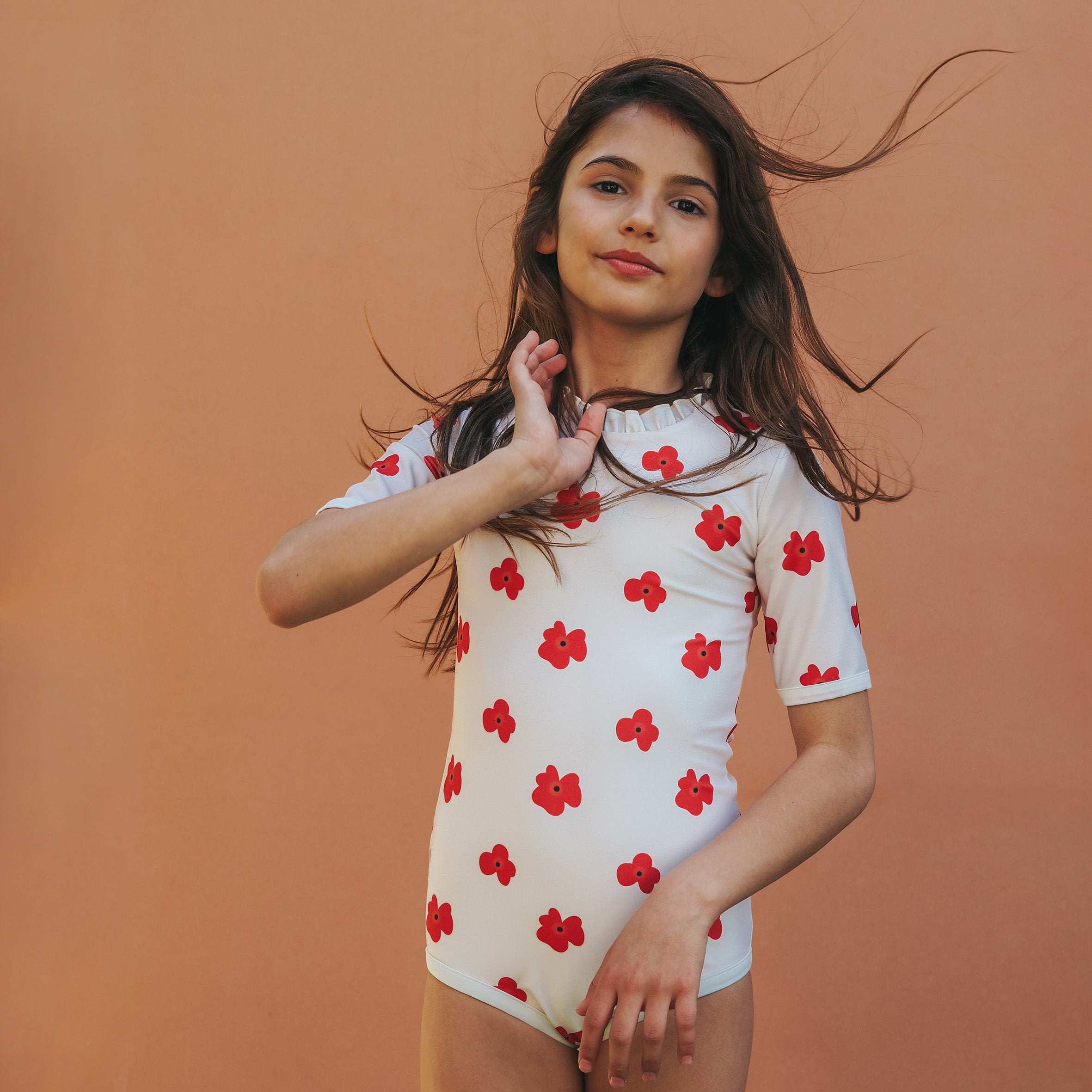 Mädchen UV Badeanzug Ruffle Siena - Rote Blumen